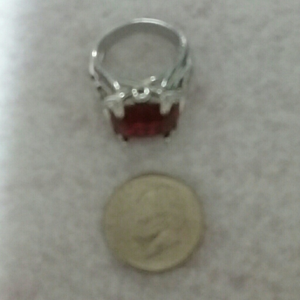 Cocktail ring size 5 simulated ruby - Picture 3 of 7